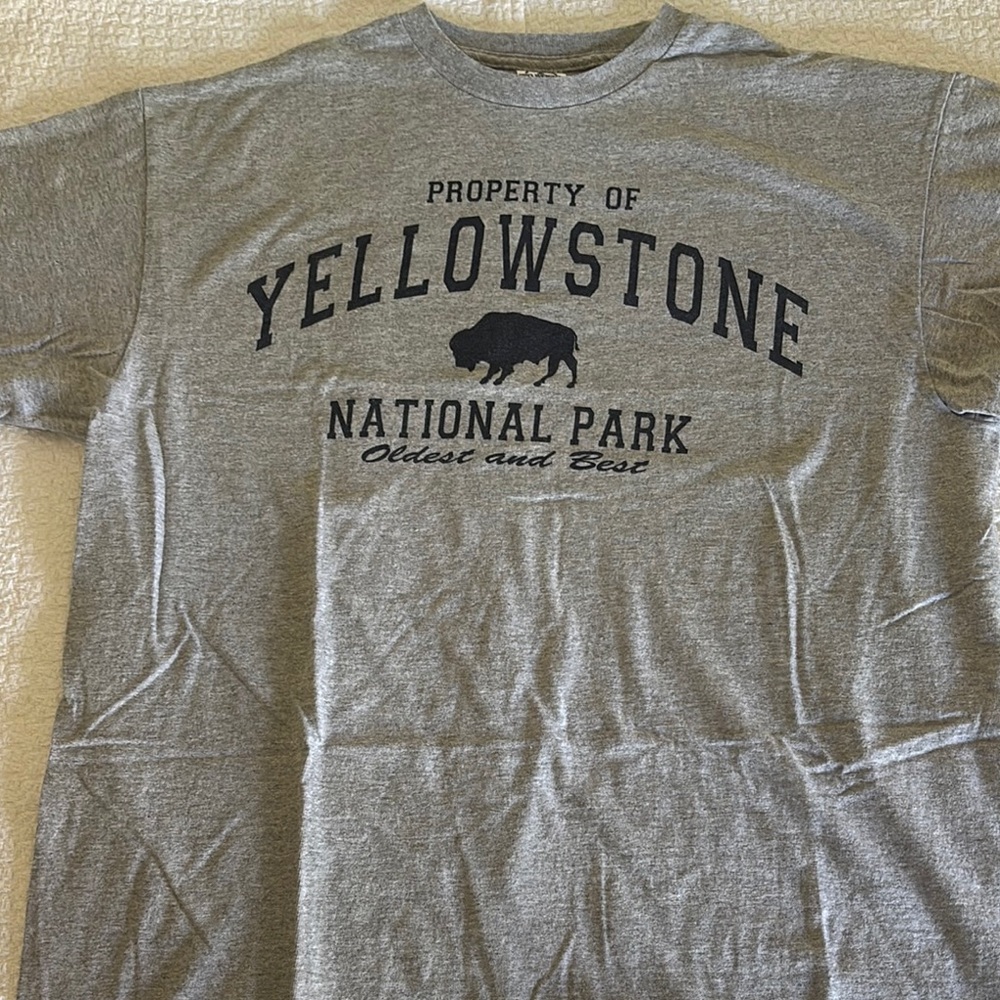VINTAGE Yellowstone National Park - Unisex Shirt 🦬